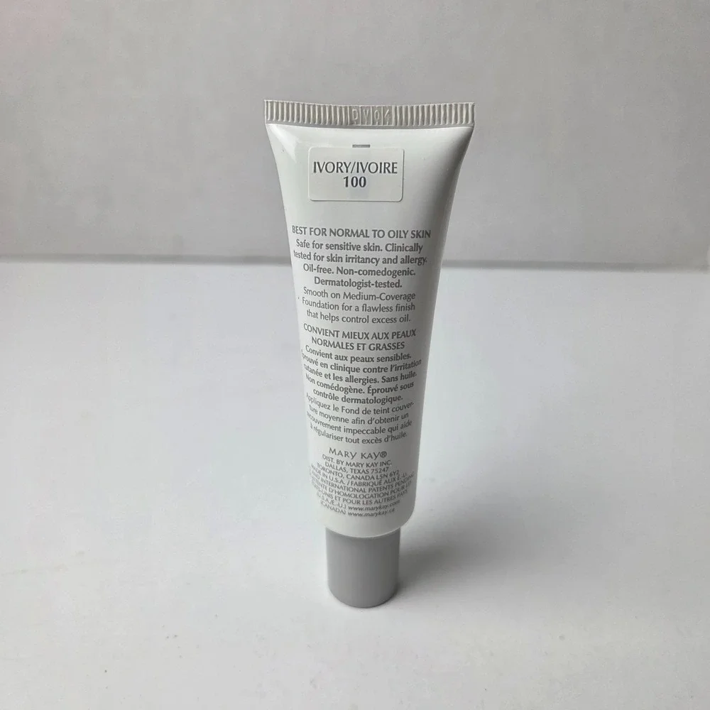 Mary Kay Medium Coverage Foundation 1 fl. oz. Ivory 100 Gray Cap 355200 - NOS